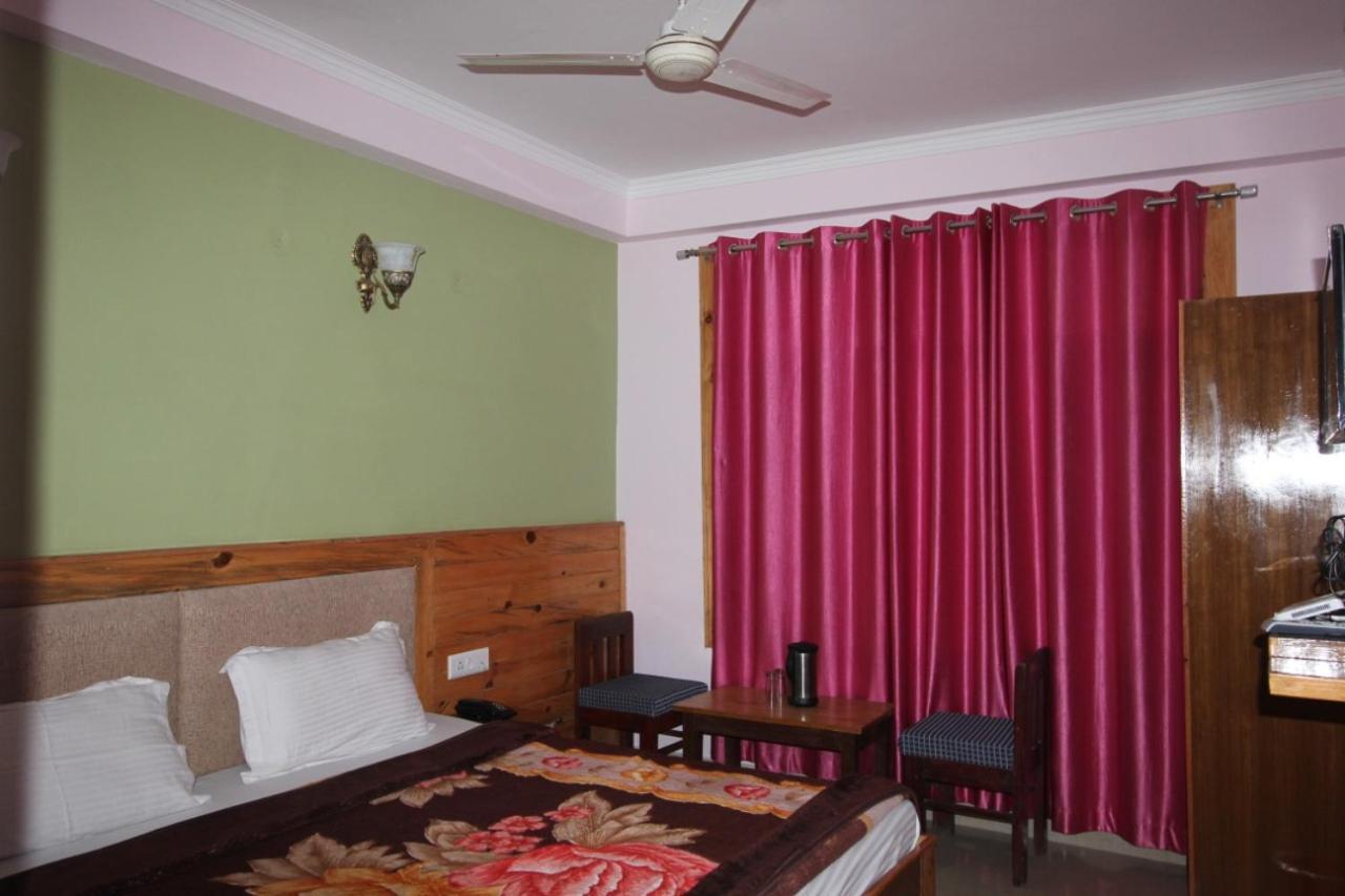 Hotel Ravine Pālampur Esterno foto
